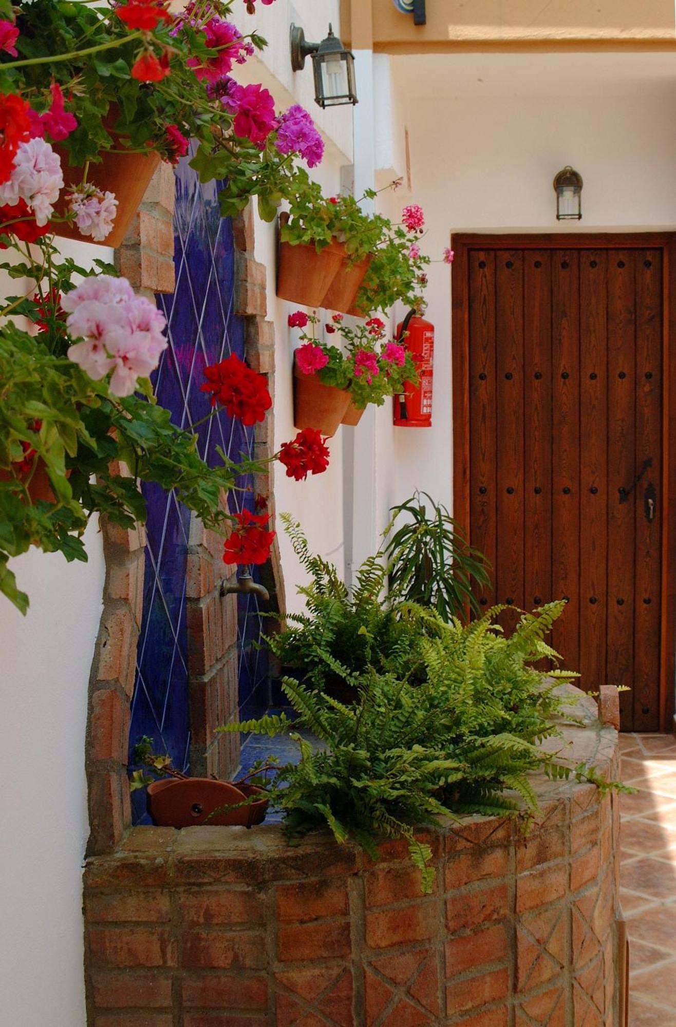 Hotel Posada Casas Viejas Беналуп-Касас-Вьехас Экстерьер фото