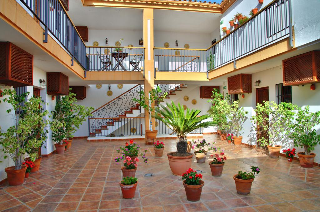 Hotel Posada Casas Viejas Беналуп-Касас-Вьехас Экстерьер фото