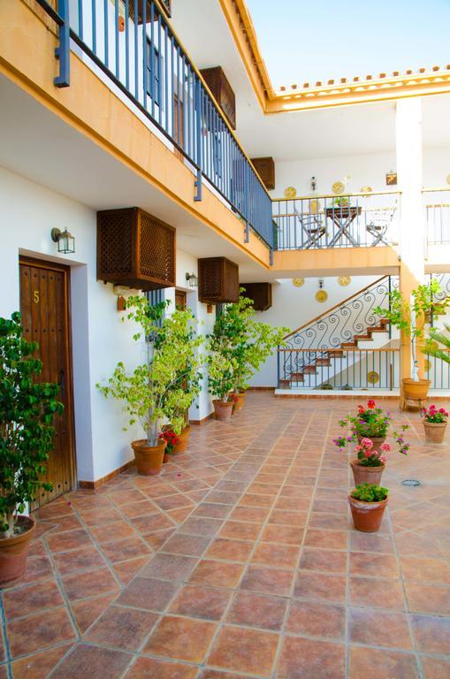 Hotel Posada Casas Viejas Беналуп-Касас-Вьехас Экстерьер фото