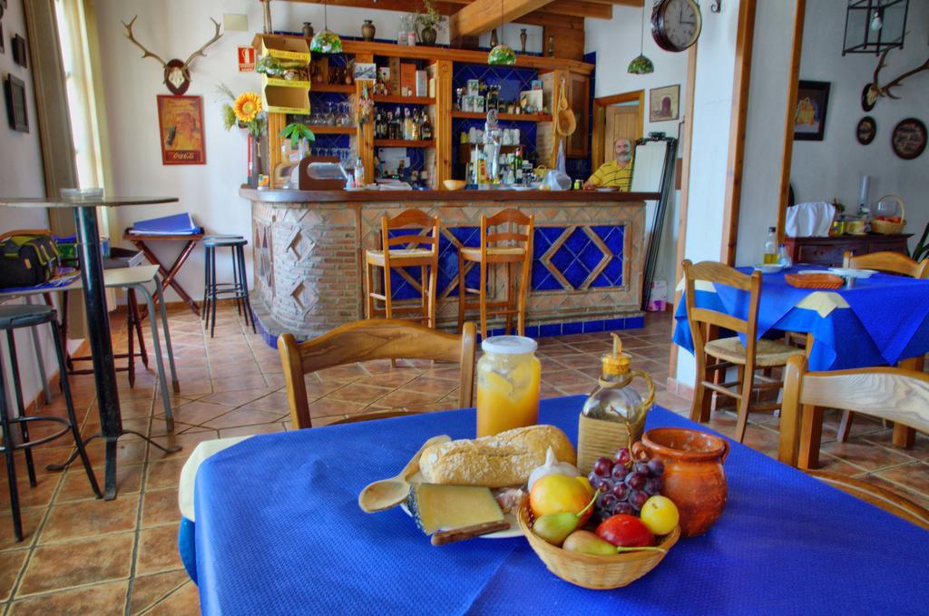 Hotel Posada Casas Viejas Беналуп-Касас-Вьехас Экстерьер фото